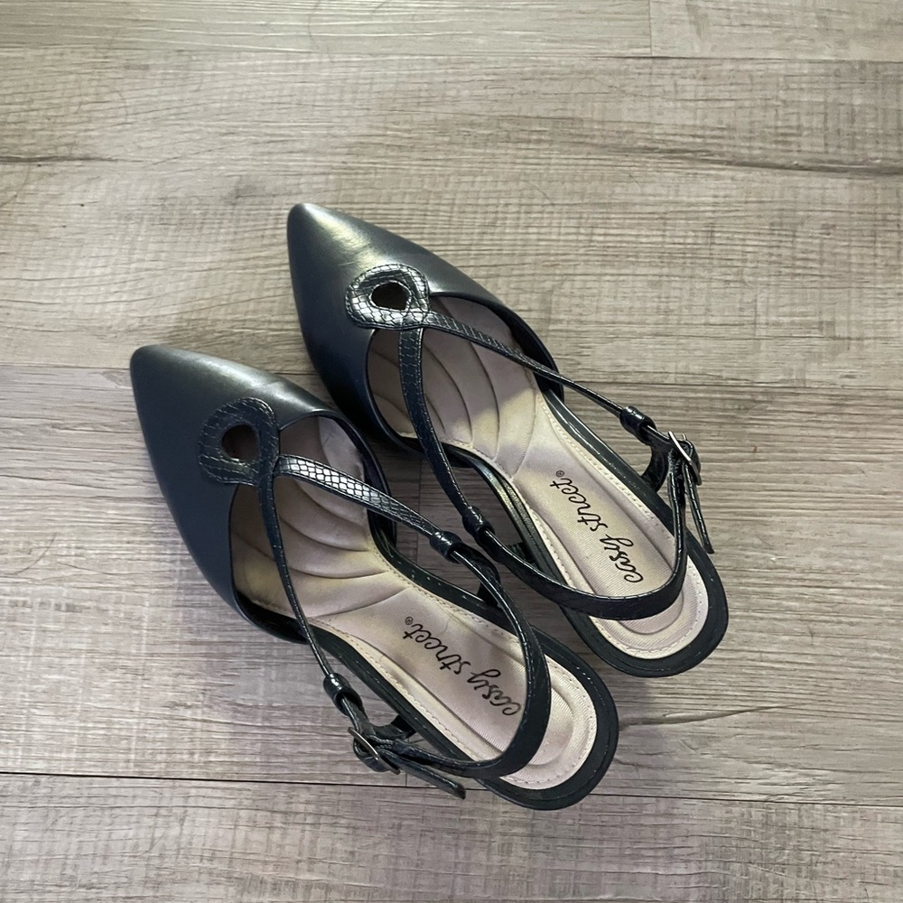 Easy Street Black Heels